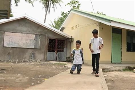 putol ang paa in english|putol ng pahina in English .